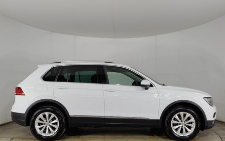 Volkswagen Tiguan II, 2018 год, 2 470 000 рублей, 4 фотография