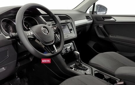 Volkswagen Tiguan II, 2018 год, 2 470 000 рублей, 16 фотография