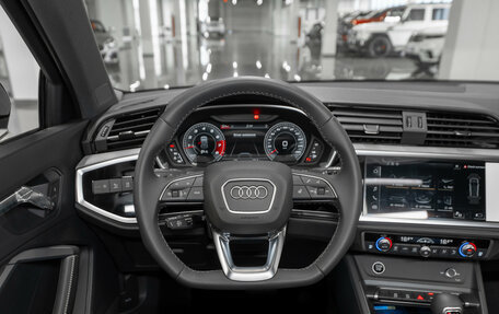 Audi Q3, 2026 год, 4 000 000 рублей, 11 фотография