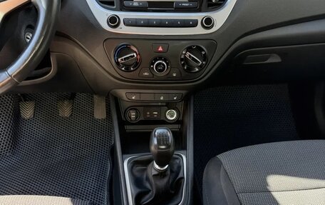 Hyundai Solaris II рестайлинг, 2018 год, 1 320 000 рублей, 11 фотография