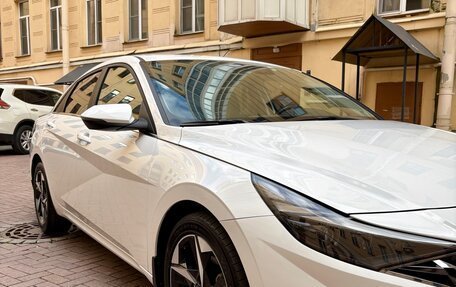 Hyundai Elantra, 2022 год, 2 200 000 рублей, 3 фотография