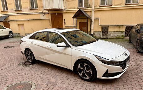 Hyundai Elantra, 2022 год, 2 200 000 рублей, 4 фотография