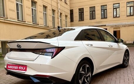 Hyundai Elantra, 2022 год, 2 200 000 рублей, 5 фотография