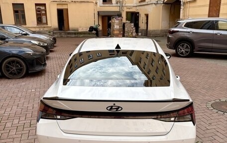 Hyundai Elantra, 2022 год, 2 200 000 рублей, 6 фотография