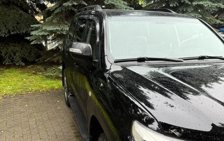 Toyota Land Cruiser 200, 2010 год, 3 080 000 рублей, 9 фотография