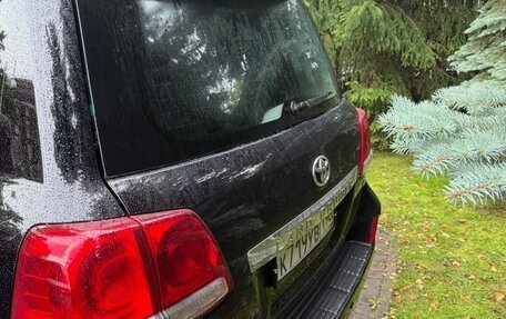 Toyota Land Cruiser 200, 2010 год, 3 080 000 рублей, 10 фотография