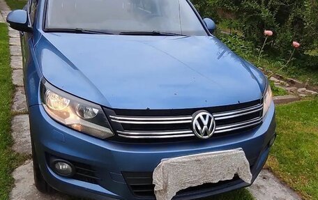Volkswagen Tiguan I, 2011 год, 950 000 рублей, 3 фотография
