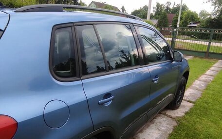 Volkswagen Tiguan I, 2011 год, 950 000 рублей, 2 фотография
