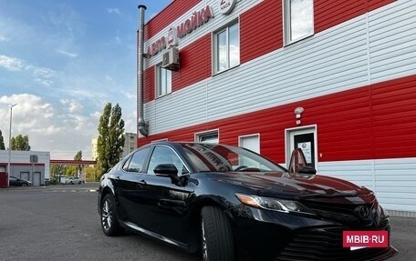 Toyota Camry, 2018 год, 1 900 000 рублей, 4 фотография