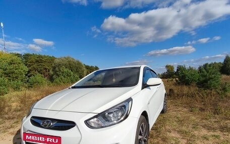 Hyundai Solaris II рестайлинг, 2012 год, 750 000 рублей, 13 фотография