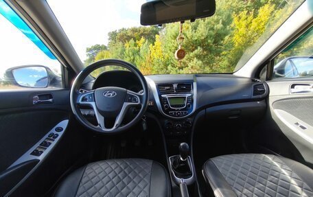 Hyundai Solaris II рестайлинг, 2012 год, 750 000 рублей, 19 фотография