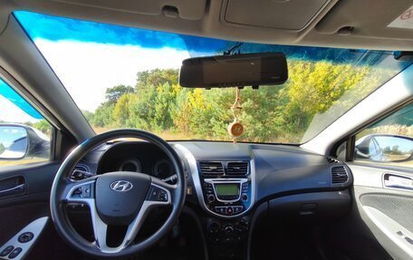Hyundai Solaris II рестайлинг, 2012 год, 750 000 рублей, 18 фотография