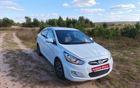 Hyundai Solaris II рестайлинг, 2012 год, 750 000 рублей, 24 фотография