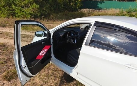 Hyundai Solaris II рестайлинг, 2012 год, 750 000 рублей, 15 фотография