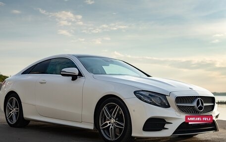Mercedes-Benz E-Класс, 2018 год, 4 490 000 рублей, 2 фотография