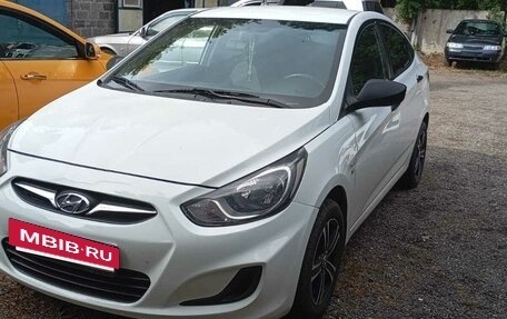 Hyundai Solaris II рестайлинг, 2013 год, 980 000 рублей, 2 фотография