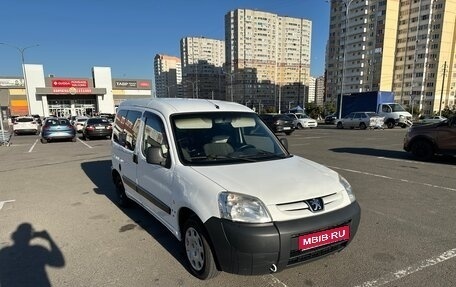Peugeot Partner II рестайлинг 2, 2010 год, 410 000 рублей, 1 фотография