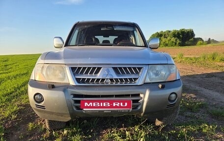 Mitsubishi Pajero III рестайлинг, 2004 год, 700 000 рублей, 5 фотография