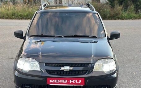 Chevrolet Niva I рестайлинг, 2017 год, 560 000 рублей, 8 фотография