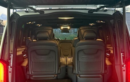 Mercedes-Benz V-Класс, 2022 год, 8 850 000 рублей, 6 фотография