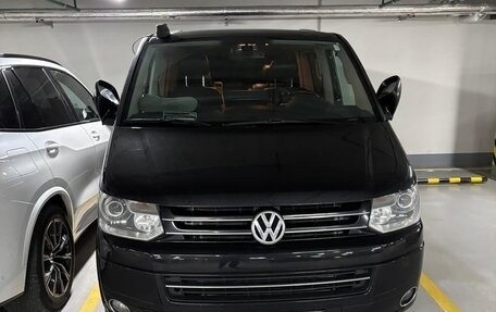 Volkswagen Multivan T5, 2011 год, 2 640 000 рублей, 2 фотография