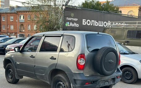 Chevrolet Niva I рестайлинг, 2015 год, 579 000 рублей, 3 фотография