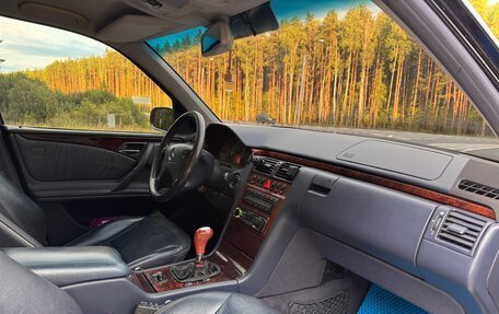 Mercedes-Benz E-Класс, 2000 год, 425 000 рублей, 13 фотография