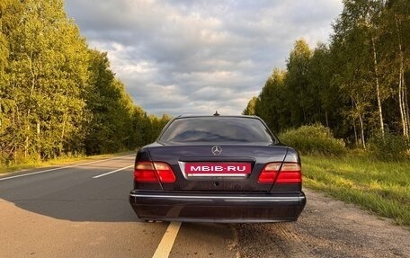 Mercedes-Benz E-Класс, 2000 год, 425 000 рублей, 12 фотография