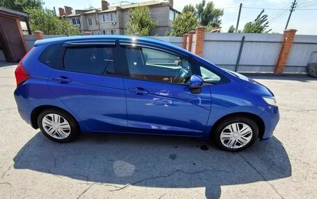 Honda Fit III, 2018 год, 1 350 000 рублей, 4 фотография