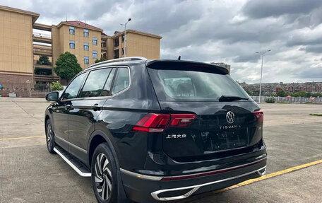 Volkswagen Tiguan II, 2023 год, 2 590 000 рублей, 6 фотография