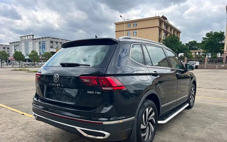 Volkswagen Tiguan II, 2023 год, 2 590 000 рублей, 4 фотография
