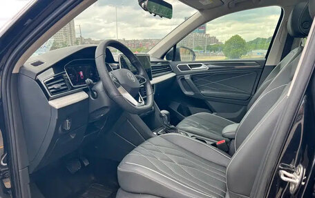 Volkswagen Tiguan II, 2023 год, 2 590 000 рублей, 7 фотография