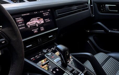 Porsche Cayenne III, 2019 год, 8 700 000 рублей, 18 фотография