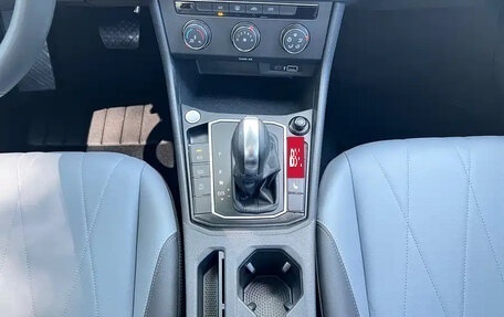 Volkswagen Lavida, 2023 год, 1 399 000 рублей, 15 фотография