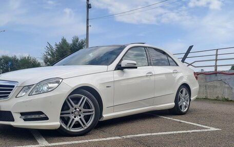 Mercedes-Benz E-Класс, 2011 год, 1 950 000 рублей, 4 фотография