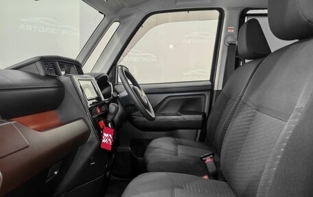 Toyota Roomy I, 2018 год, 1 230 000 рублей, 14 фотография