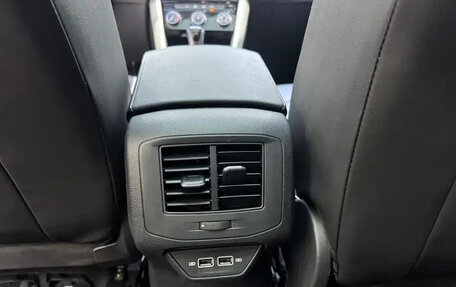 Volkswagen T-Roc I, 2023 год, 1 700 000 рублей, 16 фотография