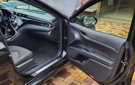 Toyota Camry, 2020 год, 2 700 000 рублей, 6 фотография