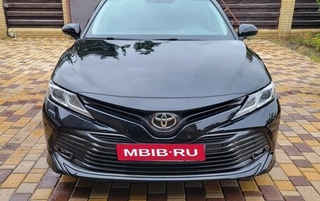Toyota Camry, 2020 год, 2 700 000 рублей, 21 фотография