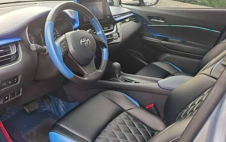 Toyota C-HR I рестайлинг, 2021 год, 1 659 000 рублей, 6 фотография