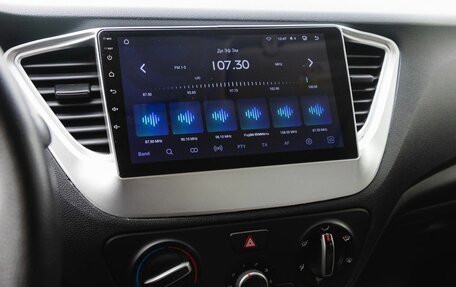 Hyundai Solaris II рестайлинг, 2018 год, 1 050 000 рублей, 21 фотография