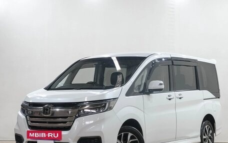 Honda Stepwgn IV, 2017 год, 2 499 000 рублей, 4 фотография