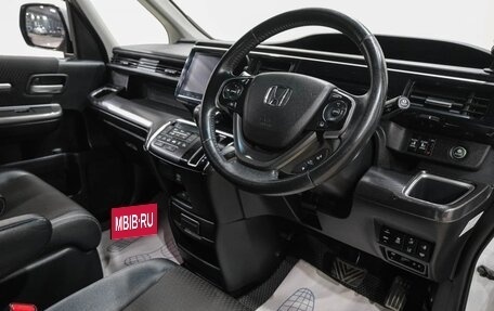 Honda Stepwgn IV, 2017 год, 2 499 000 рублей, 9 фотография