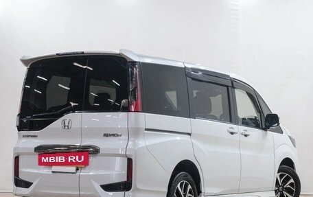 Honda Stepwgn IV, 2017 год, 2 499 000 рублей, 7 фотография