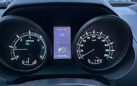 Toyota Land Cruiser Prado 150 рестайлинг 2, 2012 год, 2 150 000 рублей, 2 фотография