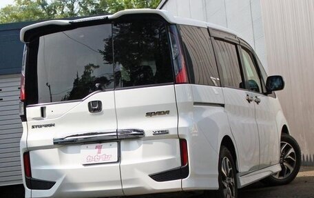Honda Stepwgn IV, 2017 год, 1 430 000 рублей, 11 фотография