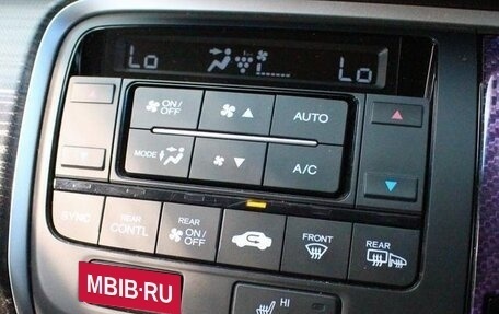 Honda Stepwgn IV, 2017 год, 1 430 000 рублей, 16 фотография