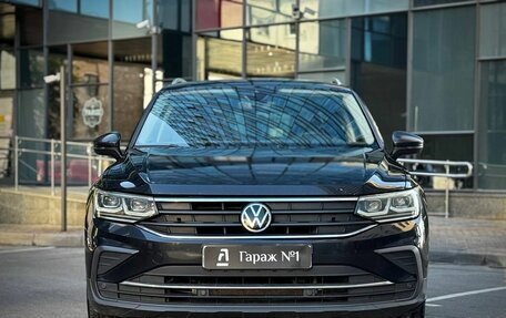 Volkswagen Tiguan II, 2022 год, 2 775 000 рублей, 2 фотография