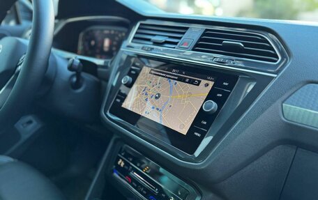 Volkswagen Tiguan II, 2022 год, 2 775 000 рублей, 23 фотография