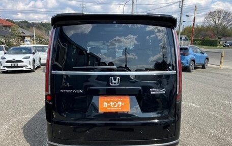 Honda Stepwgn, 2023 год, 2 190 000 рублей, 5 фотография